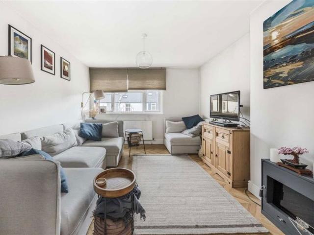 Apartment for rent in Kew, Greater London