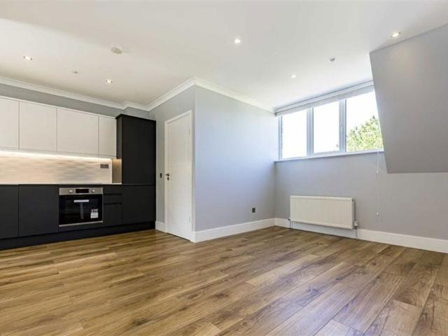 Apartment for rent in Kew, Greater London