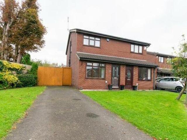 House for sale in Roby Mill, Lancashire