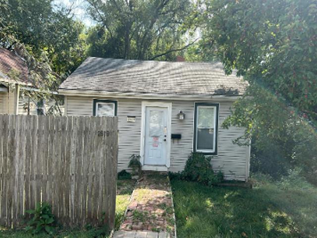 House for sale in Alton, Illinois