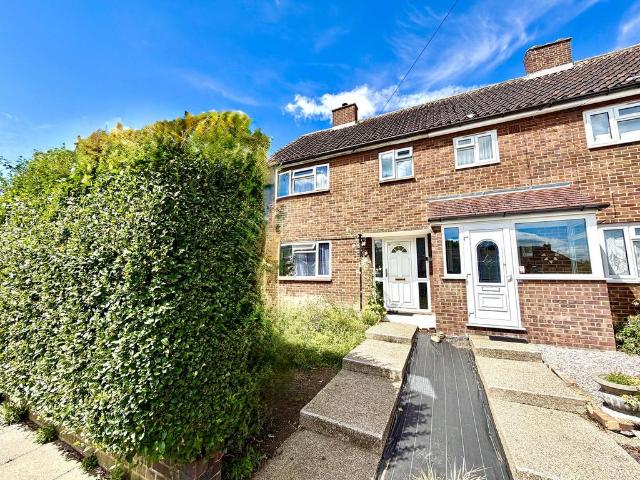 House for rent in Chessington, Greater London