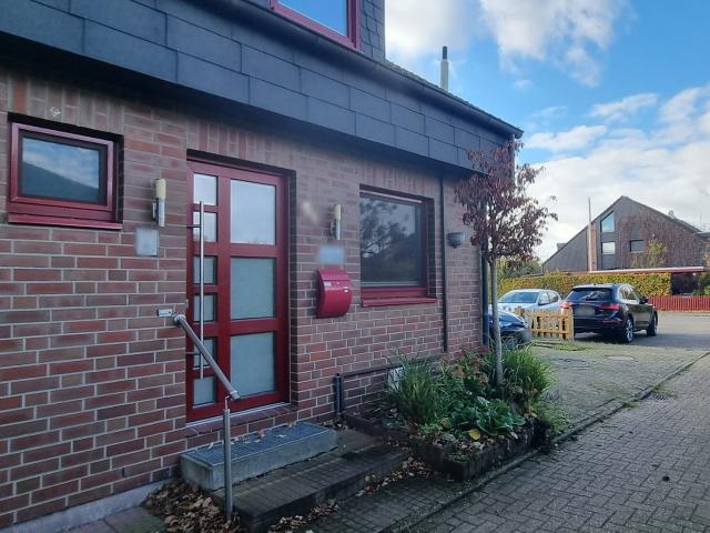 Doppelhaushälfte kaufen in Wiefelstede, Niedersachsen