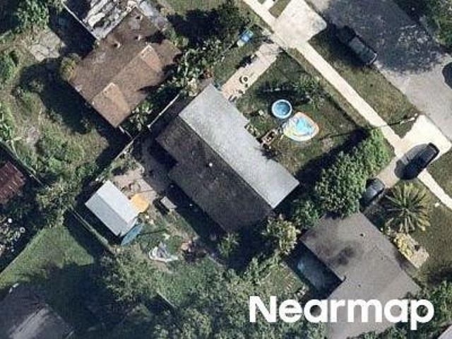 House for sale in University, Florida