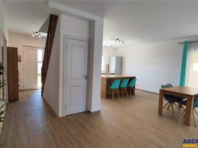 Casă închirieri în Sanpetru, Brașov