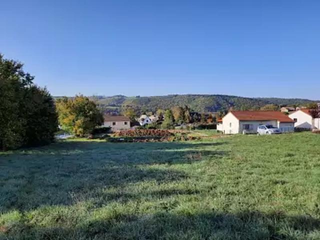 Terrain vente à Sansac-de-Marmiesse, Cantal