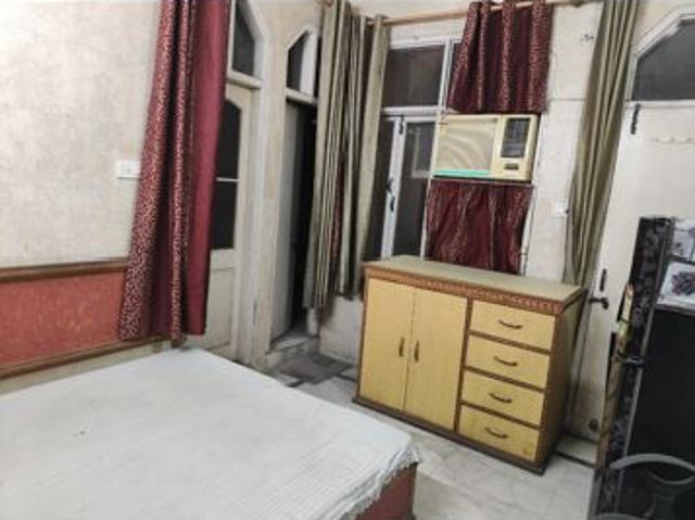 Property for rent in Deri