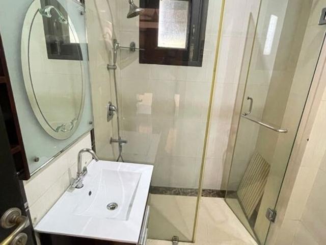 Property for rent in Deri