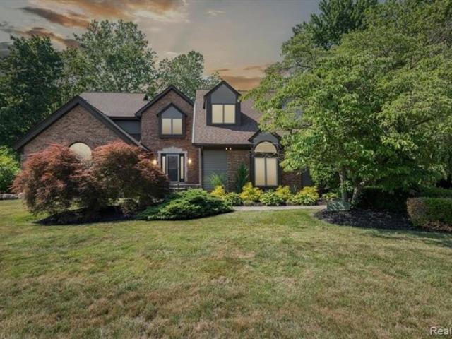 House for sale in Clinton Township
