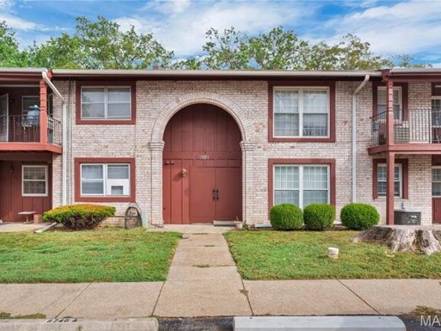 Condo for sale in Hazelwood, Missouri