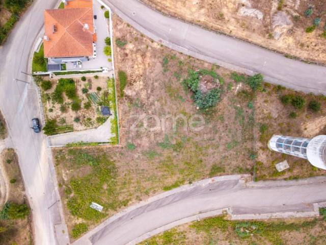 Terreno venda em Couto Do Mosteiro, Viseu