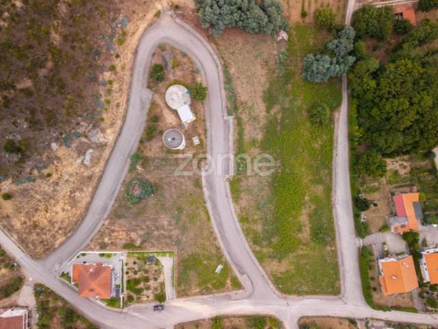 Terreno venda em Couto Do Mosteiro, Viseu
