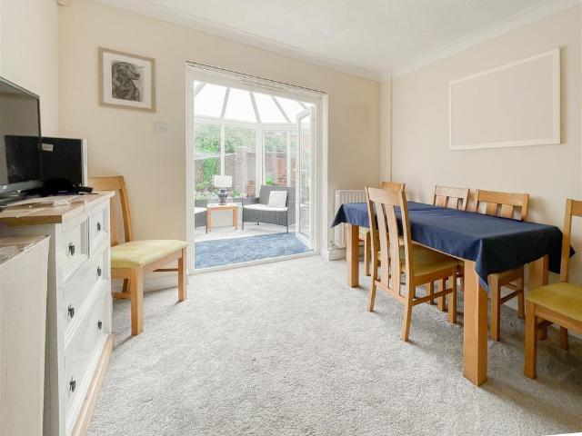 Townhouse for rent in Sovereign Harbour, Eastbourne