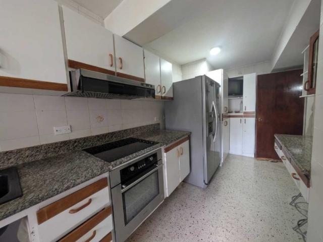 Apartamento en venta en Santa Rosa de Lima, Caracas