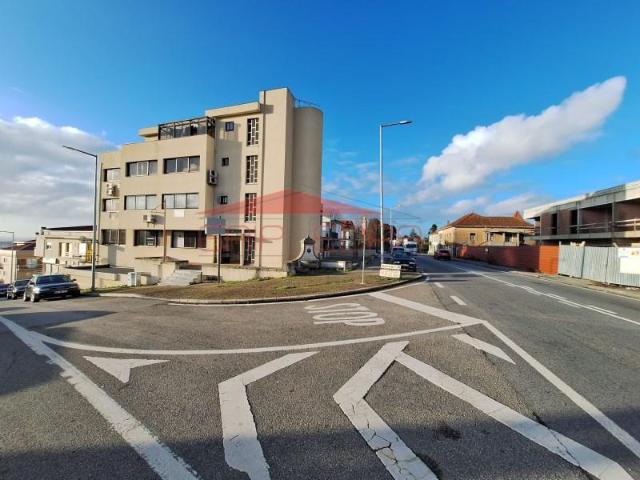 Loja venda em Santa Maria Da Feira, Aveiro