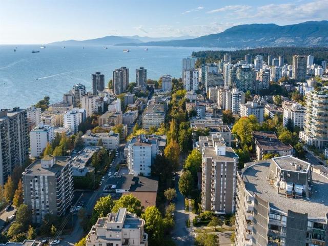 Apartment for rent in Vancouver, British Columbia