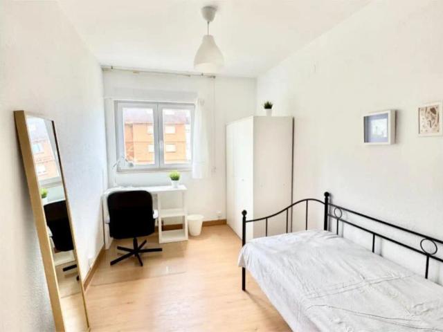 Apartamento en alquiler en Cajo, Santander