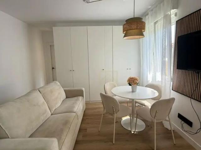 Apartamento en alquiler en Peñacastillo, Santander