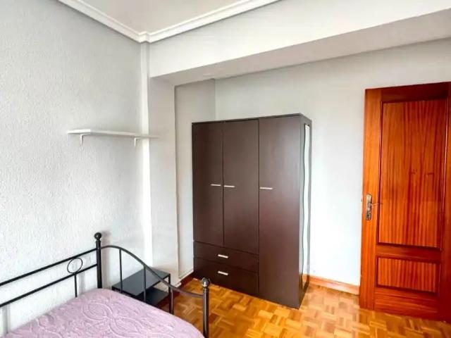 Apartamento en alquiler en Cajo, Santander
