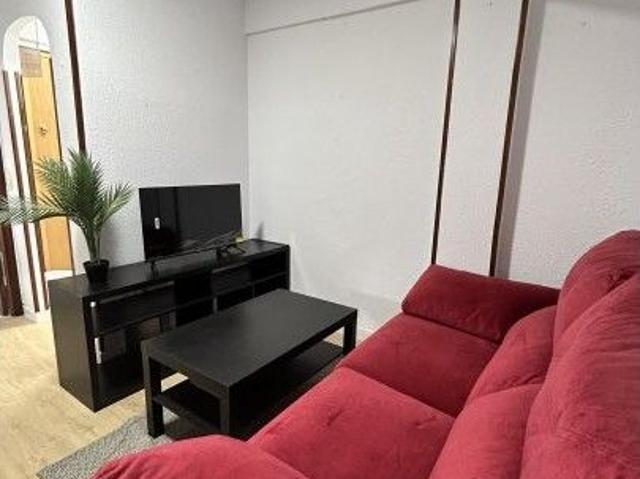 Apartamento en alquiler en Cueto, Santander