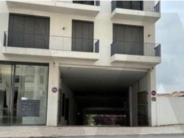Garagem alugar em Santarém