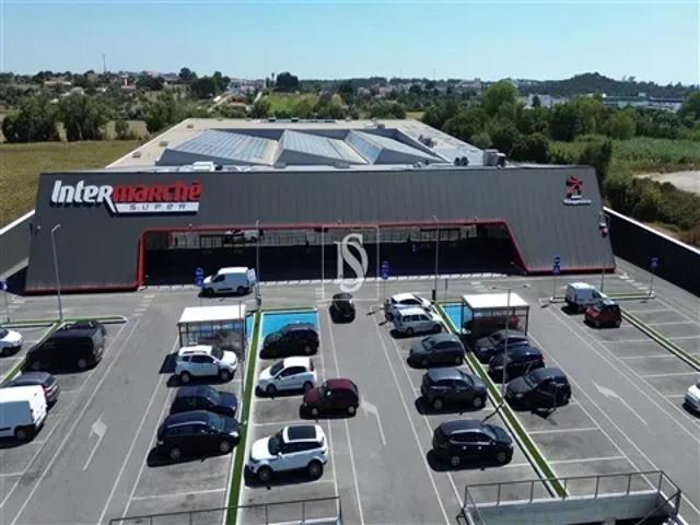 Loja alugar em Torres Novas, Santarém