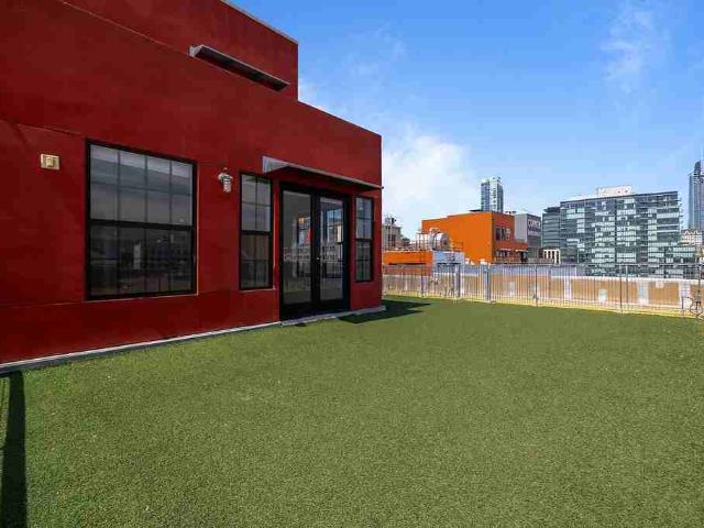 Apartment for rent in Canoga Park, California