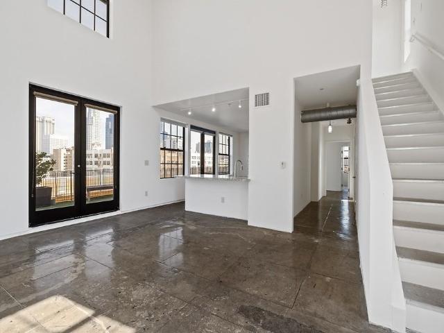Apartment for rent in Canoga Park, California