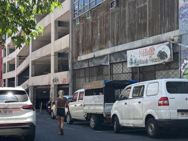 Santiago, Bandera 550