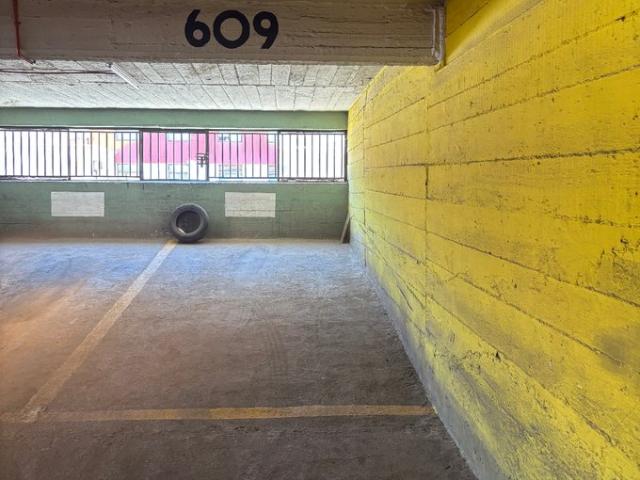 Santiago, Bandera 550