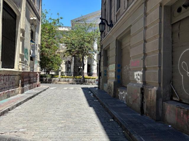 Santiago, Bandera 550