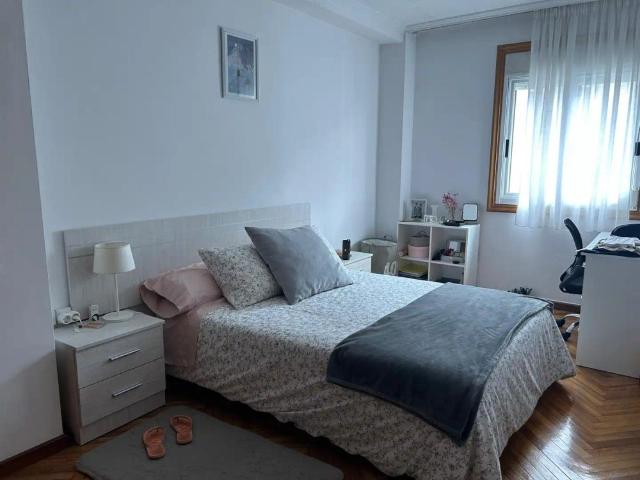 Apartamento en alquiler en A Rosaleda, Santiago de Compostela