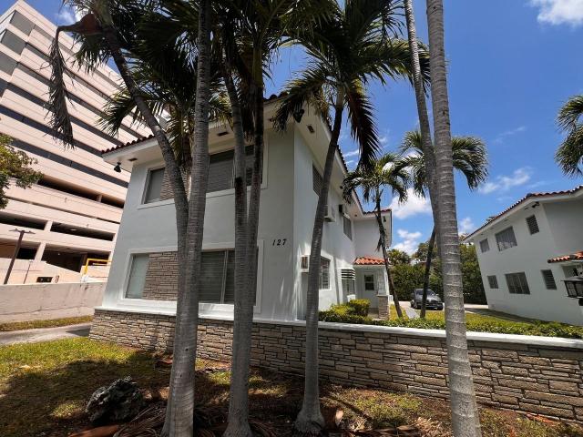 Apartment for rent in Coral Gables, Florida