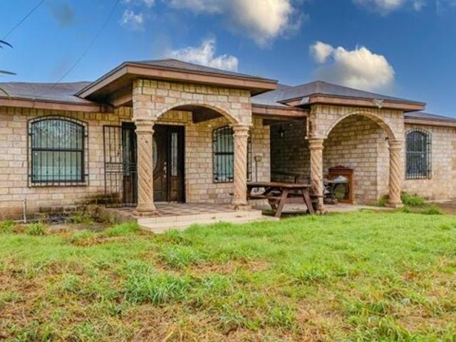 House for sale in Olmito