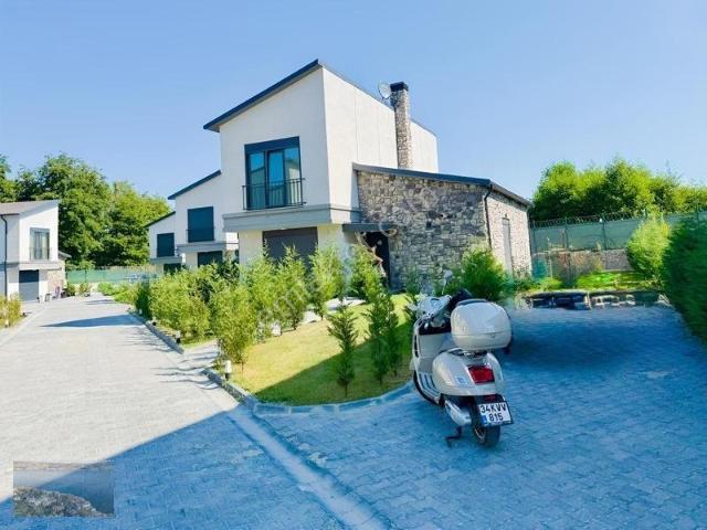 Sapanca, Sakarya içerisinde satılık Villa