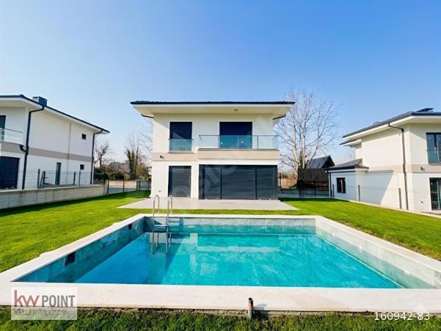 Yanık, Sapanca içerisinde satılık Villa
