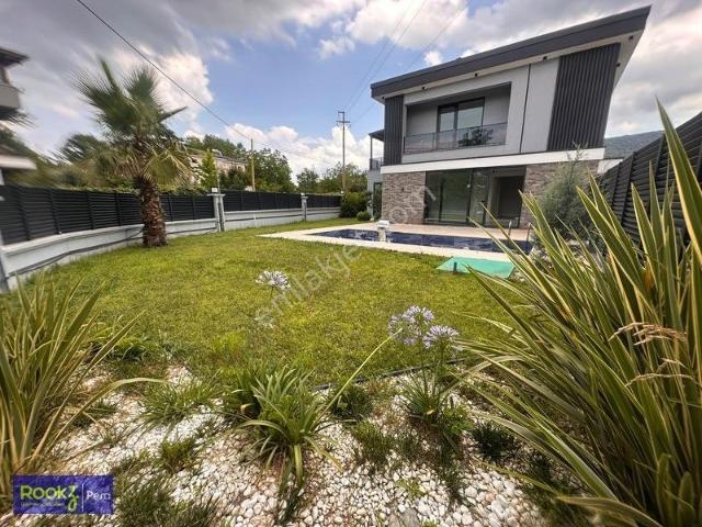 Kurtköy, Sapanca içerisinde satılık Villa