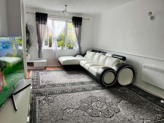 Apartment for rent in Chadwell Heath, Greater London