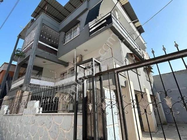 Yüreğir, Sarıçam Mahallesi içerisinde satılık Villa