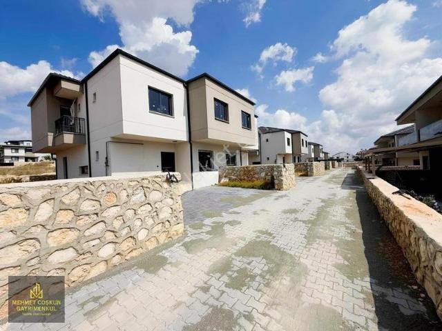 Sariçam, Adana içerisinde satılık Villa
