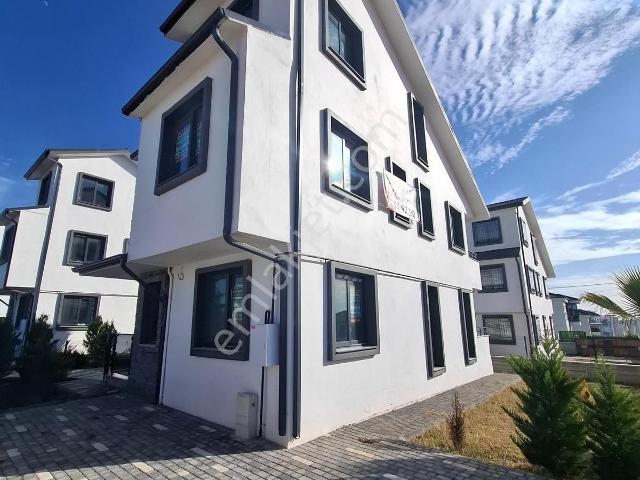 Sariçam, Adana içerisinde satılık Villa