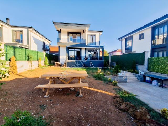 Sarımeşe Mahallesi, Kartepe içerisinde satılık Villa