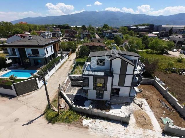 Kartepe, Kocaeli içerisinde satılık Villa