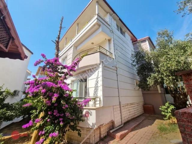 Ayvalik, Balikesir içerisinde satılık Villa