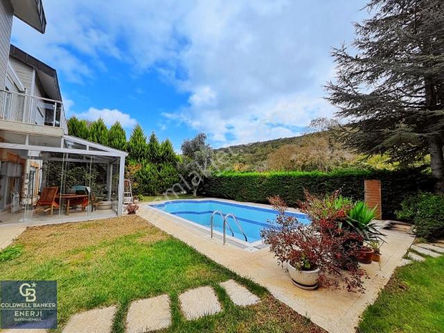 Sariyer içerisinde satılık Villa