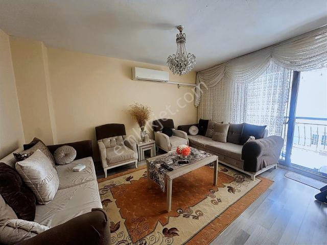Karabağlar, İzmir içerisinde satılık Bina