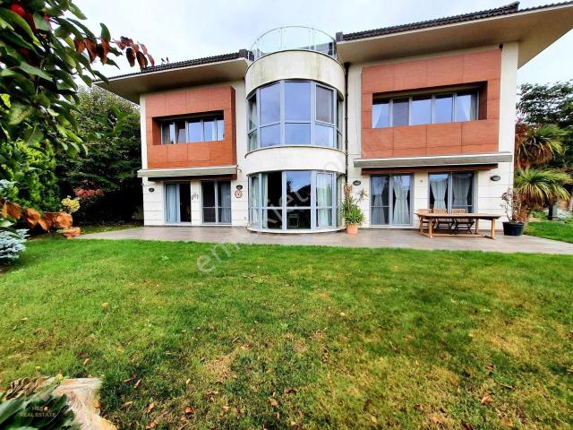 Sariyer, İstanbul içerisinde kiralık Villa