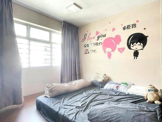 Detached House for sale in 23 North West