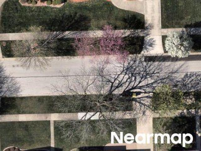 House for sale in Shorewood