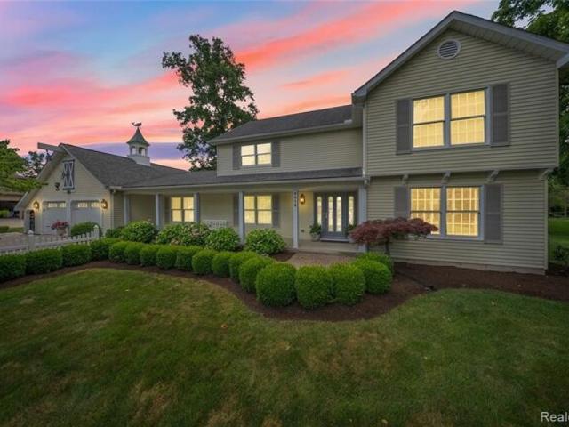 House for sale in Grosse Ile