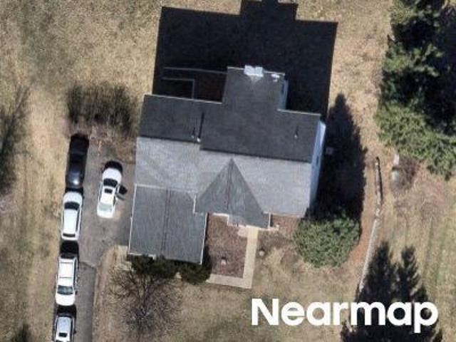House for sale in Mchenry, Illinois